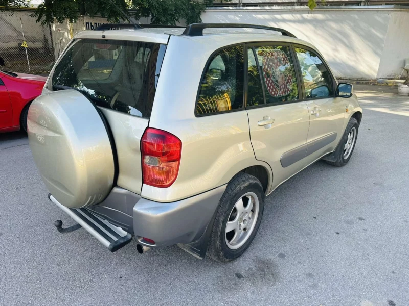 Toyota Rav4, снимка 3 - Автомобили и джипове - 48312305