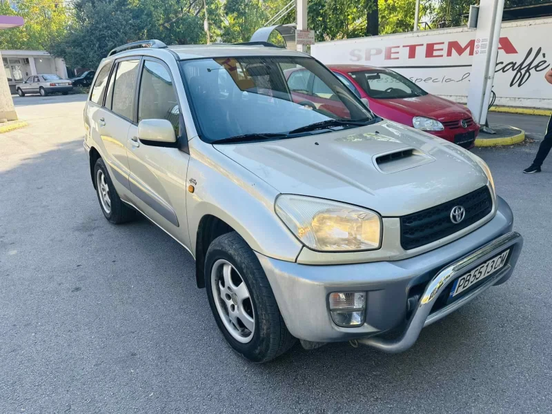 Toyota Rav4, снимка 2 - Автомобили и джипове - 48312305