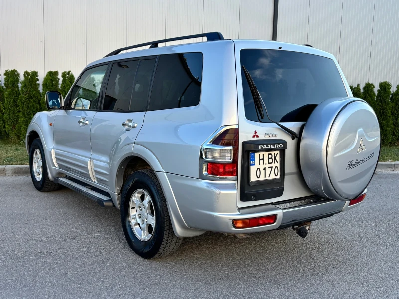 Mitsubishi Pajero 3.2 Di-D 7 Места , снимка 6 - Автомобили и джипове - 50949737