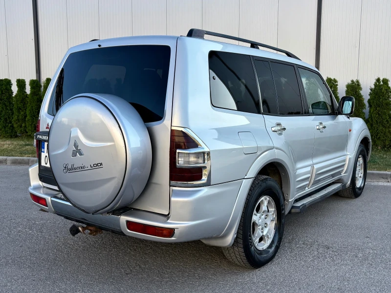 Mitsubishi Pajero 3.2 Di-D 7 Места , снимка 4 - Автомобили и джипове - 50949737
