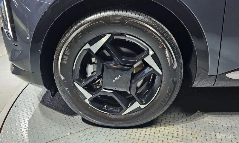 Kia Sportage 1.6 TURBO SIGNATURE * ТОП ИЗПЪЛНЕНИЕ* , снимка 3 - Автомобили и джипове - 51313346