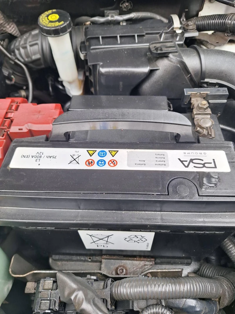 Nissan Juke, снимка 14 - Автомобили и джипове - 52474226