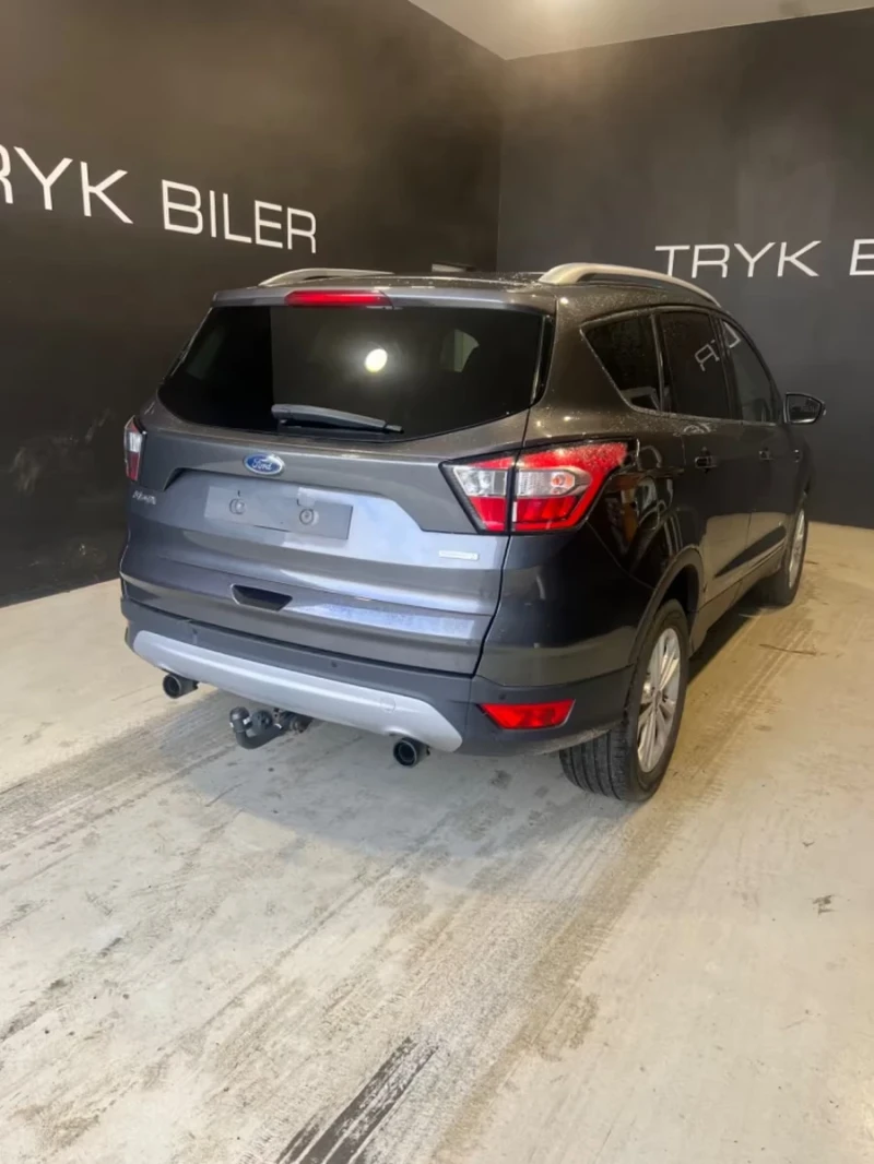 Ford Kuga 1.5 benzinTitanium 4x4 175кс, снимка 3 - Автомобили и джипове - 52499473