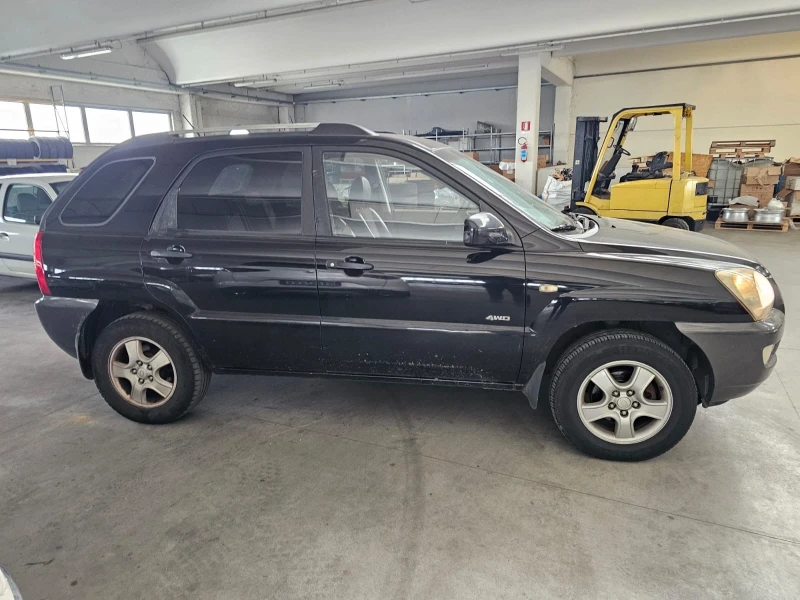 Kia Sportage 2.0i CNG 4x4 ITALIA, снимка 4 - Автомобили и джипове - 52744013