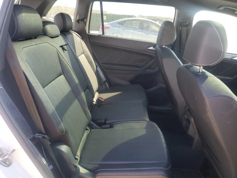 VW Tiguan 2l Volkswagen Se R-Line Black, снимка 10 - Автомобили и джипове - 53278192