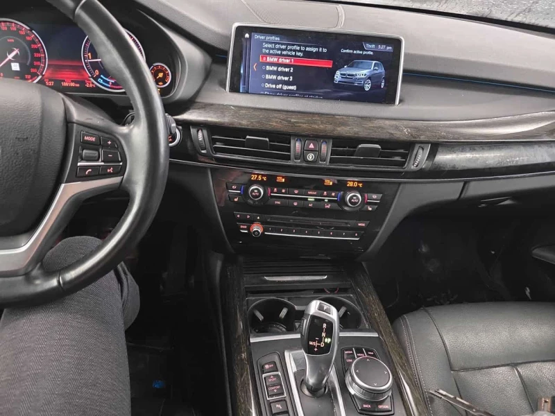 BMW X5 * xDrive35d * HARMAN KARDON* KEYLESS* PANO* ПОДГРЕ, снимка 9 - Автомобили и джипове - 53576641