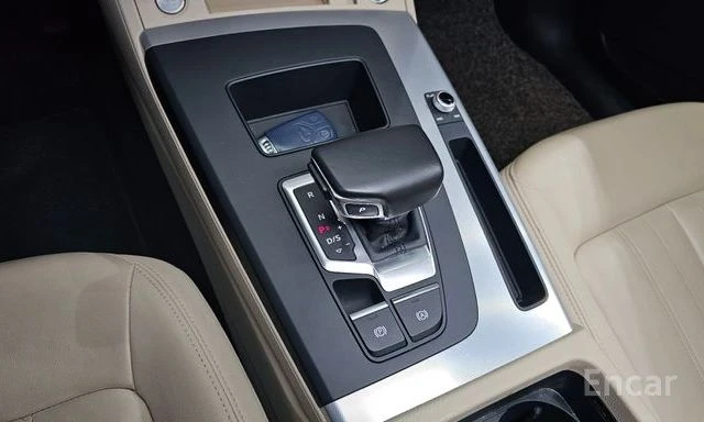 Audi Q5 45 TFSI Quattro | ЗАДНА КАМЕРА | ПАНОРАМА | , снимка 8 - Автомобили и джипове - 54046409