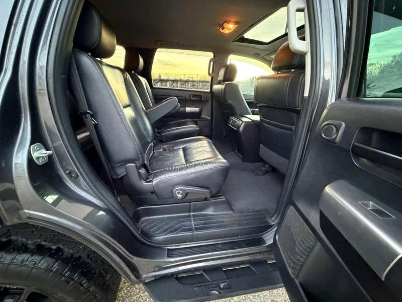 Toyota Sequoia, снимка 6 - Автомобили и джипове - 54684706