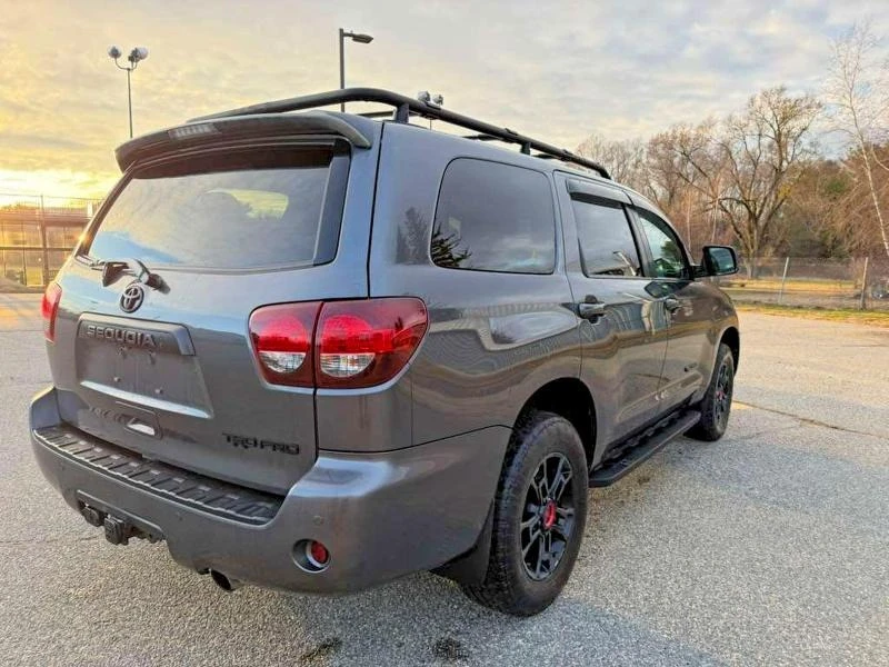 Toyota Sequoia, снимка 3 - Автомобили и джипове - 54684706
