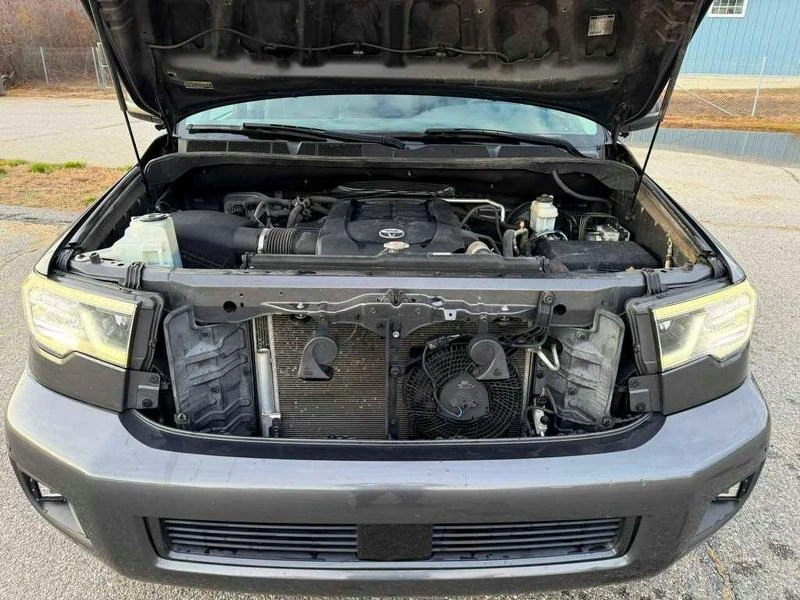 Toyota Sequoia, снимка 7 - Автомобили и джипове - 54684706