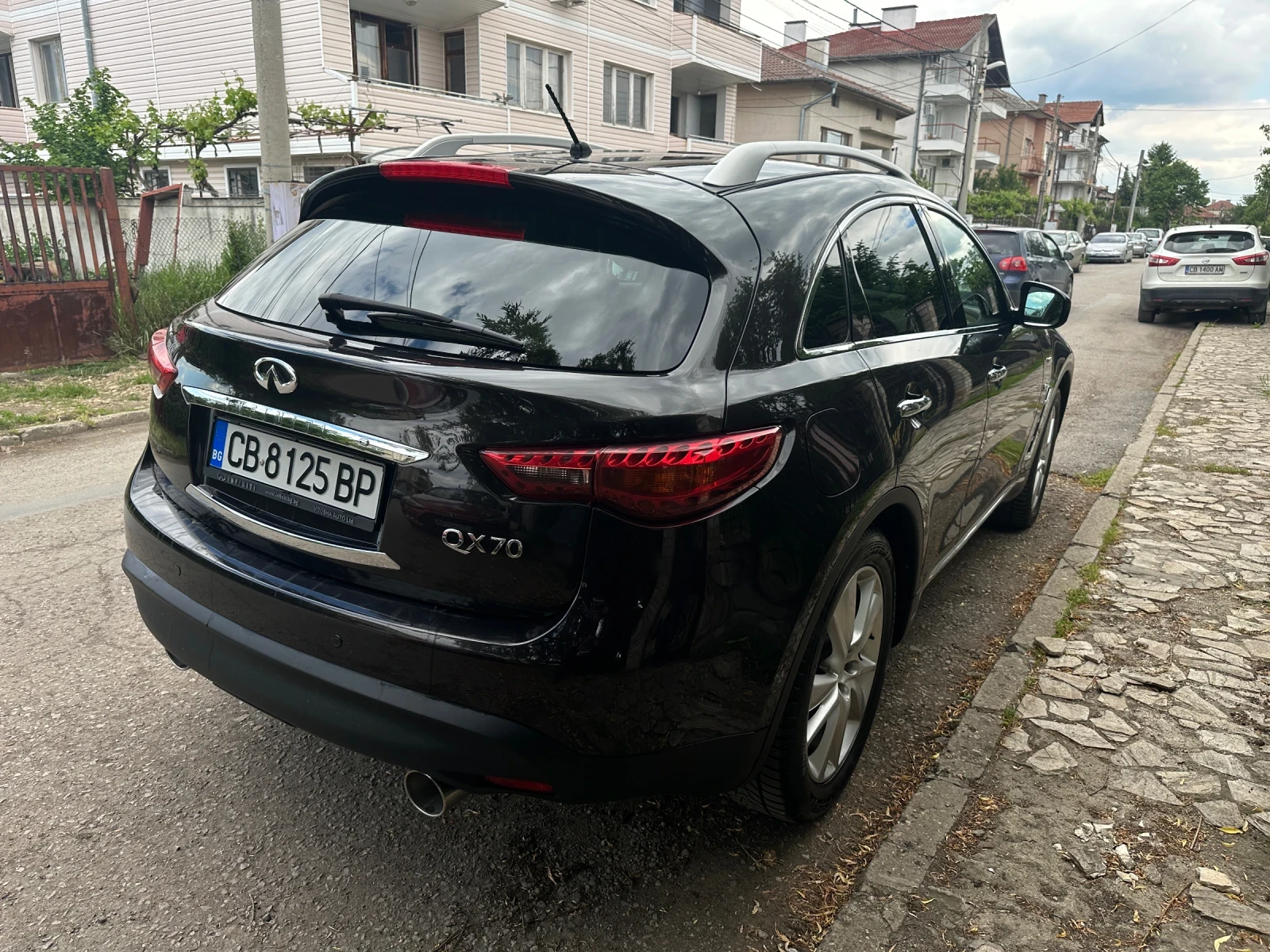 Infiniti QX70 3.0D V6 - изображение 3
