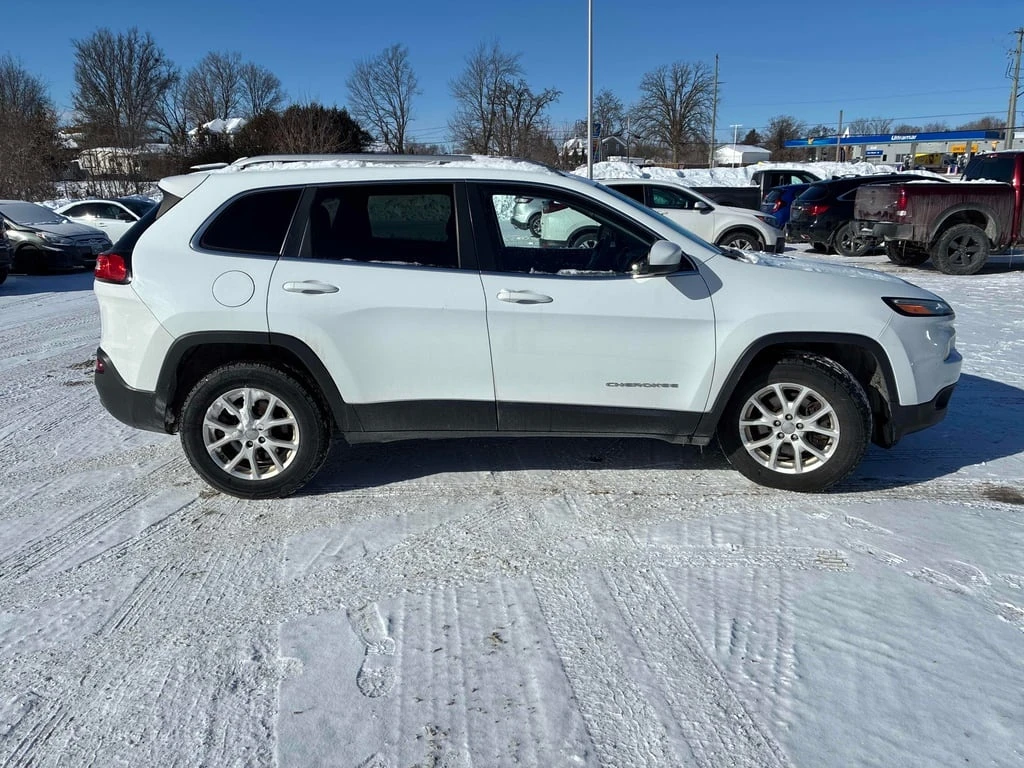 Jeep Cherokee * North * CARFAX * ЦЕНА ДО БГ - изображение 3