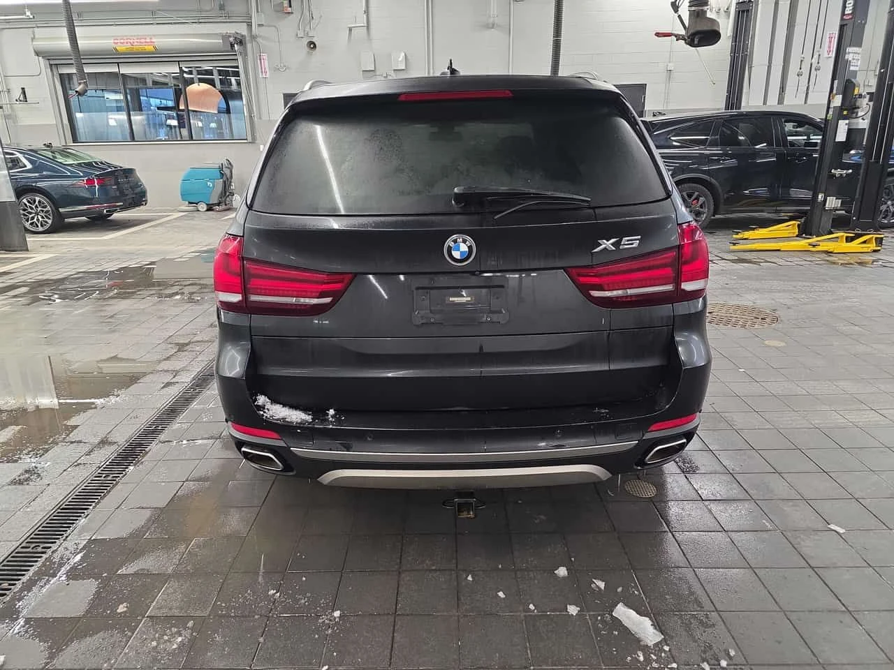 BMW X5 * xDrive35d * HARMAN KARDON* KEYLESS* PANO* ПОДГРЕ - изображение 4