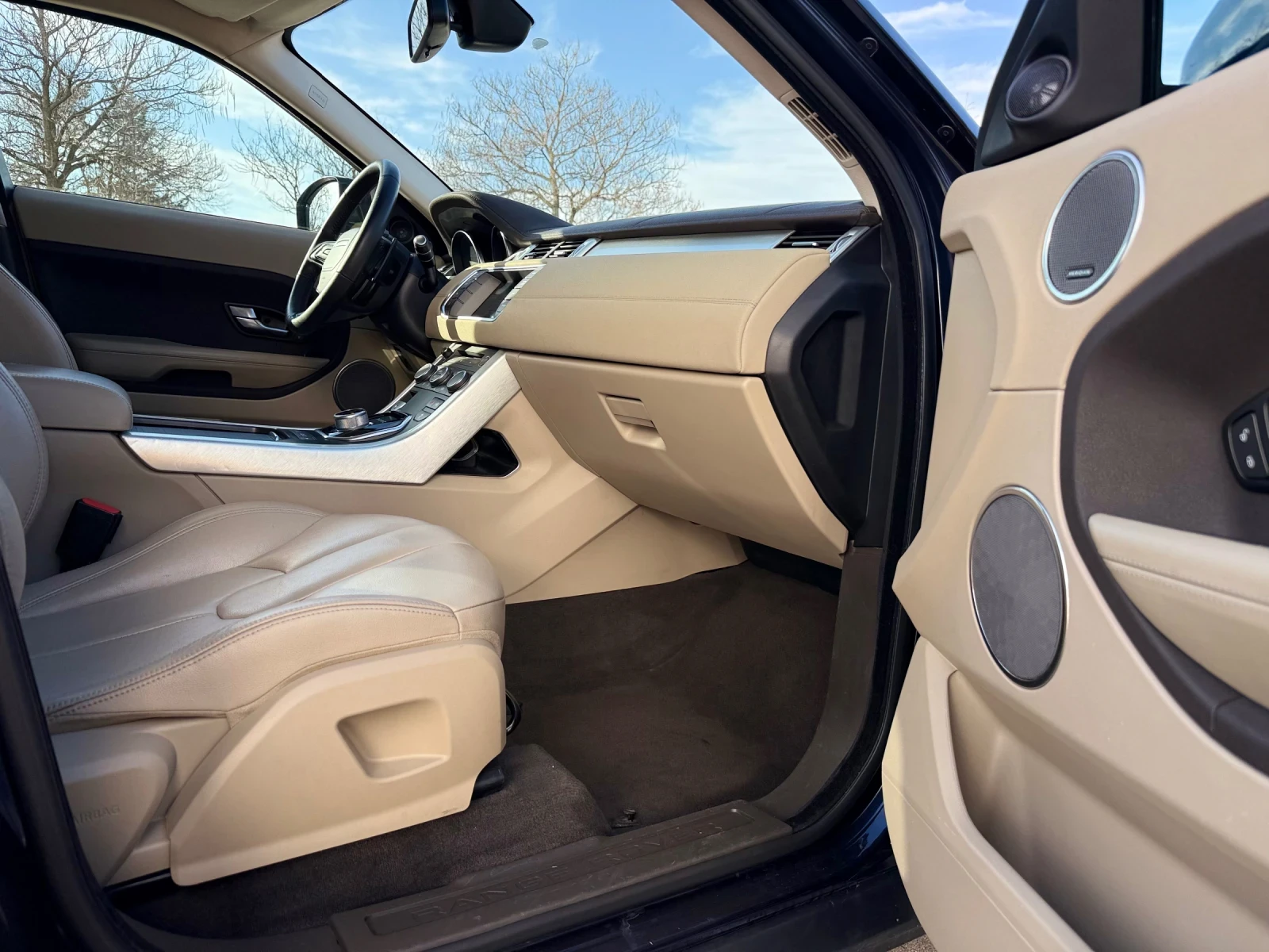 Land Rover Range Rover Evoque 4x4 Реален пробег !, снимка 11 - Автомобили и джипове - 53790885