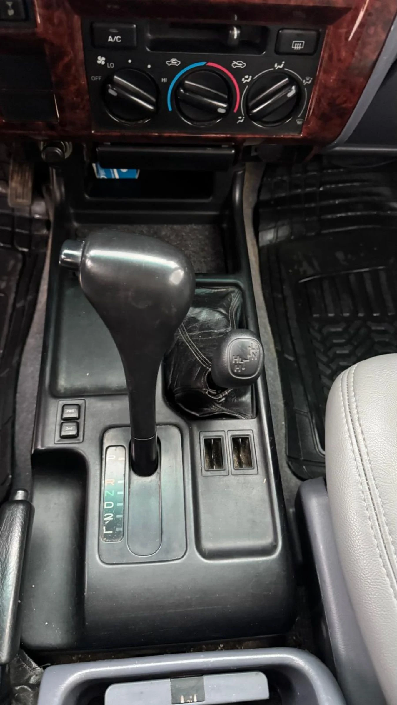 Toyota Land cruiser, снимка 12 - Автомобили и джипове - 53906943