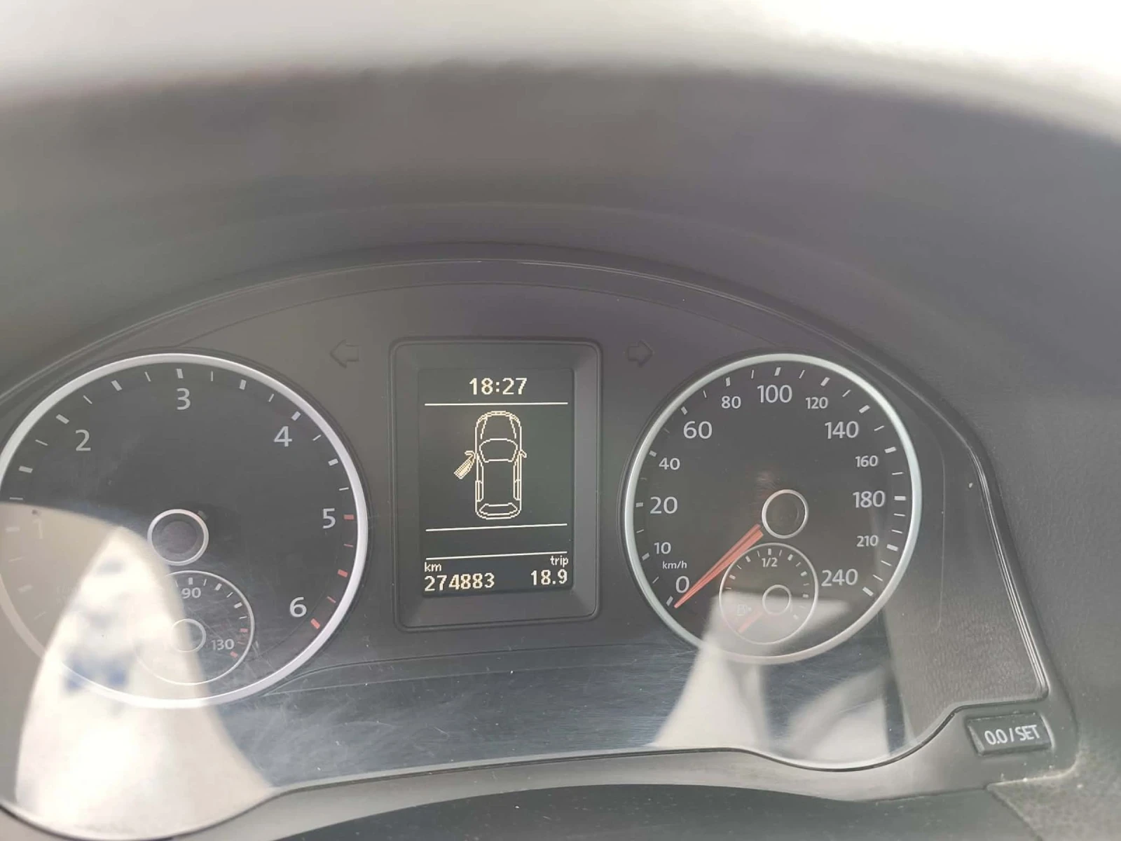 VW Tiguan Автоматик 4х4, снимка 8 - Автомобили и джипове - 54398919