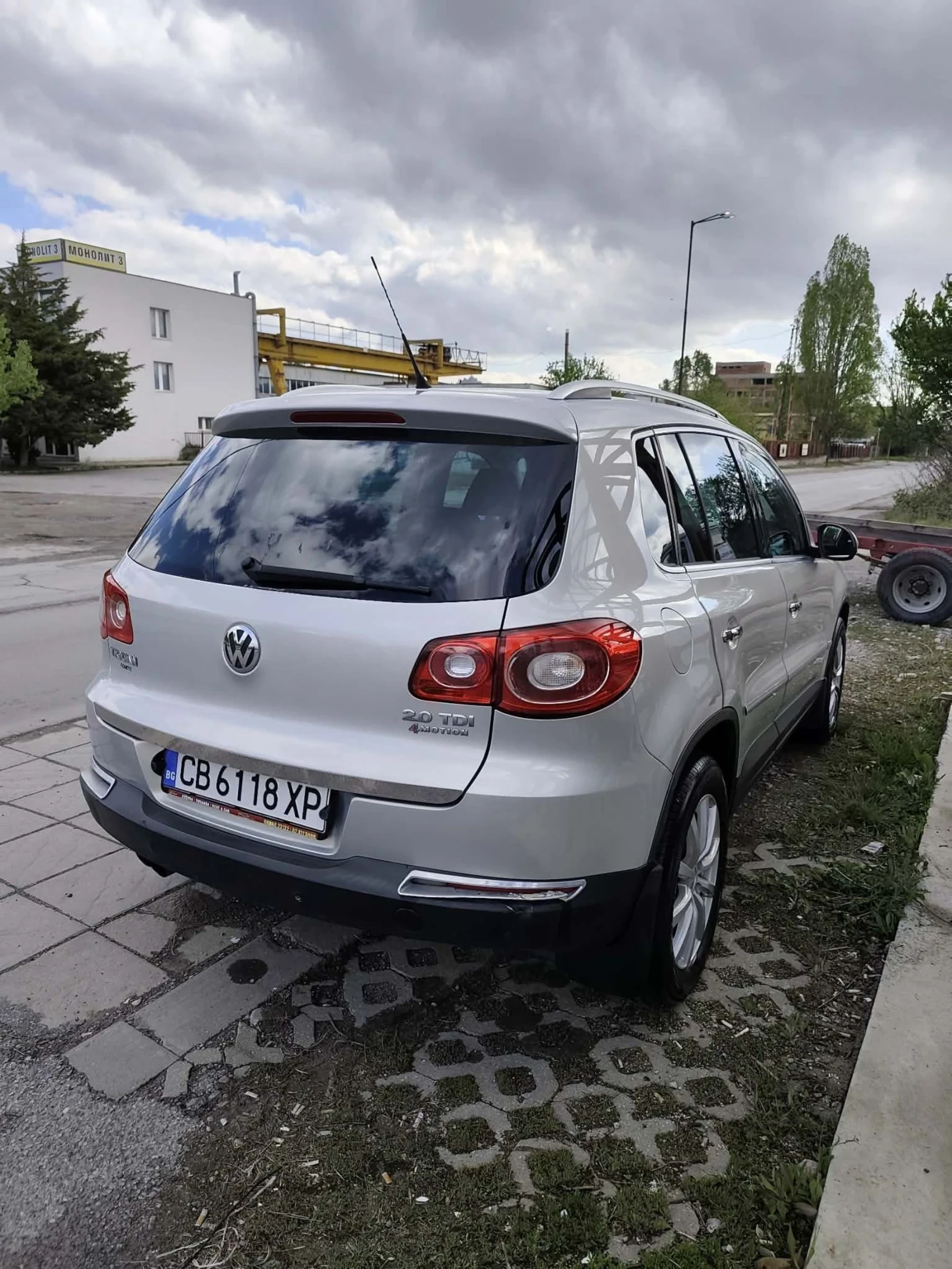 VW Tiguan Автоматик 4х4, снимка 7 - Автомобили и джипове - 54398919