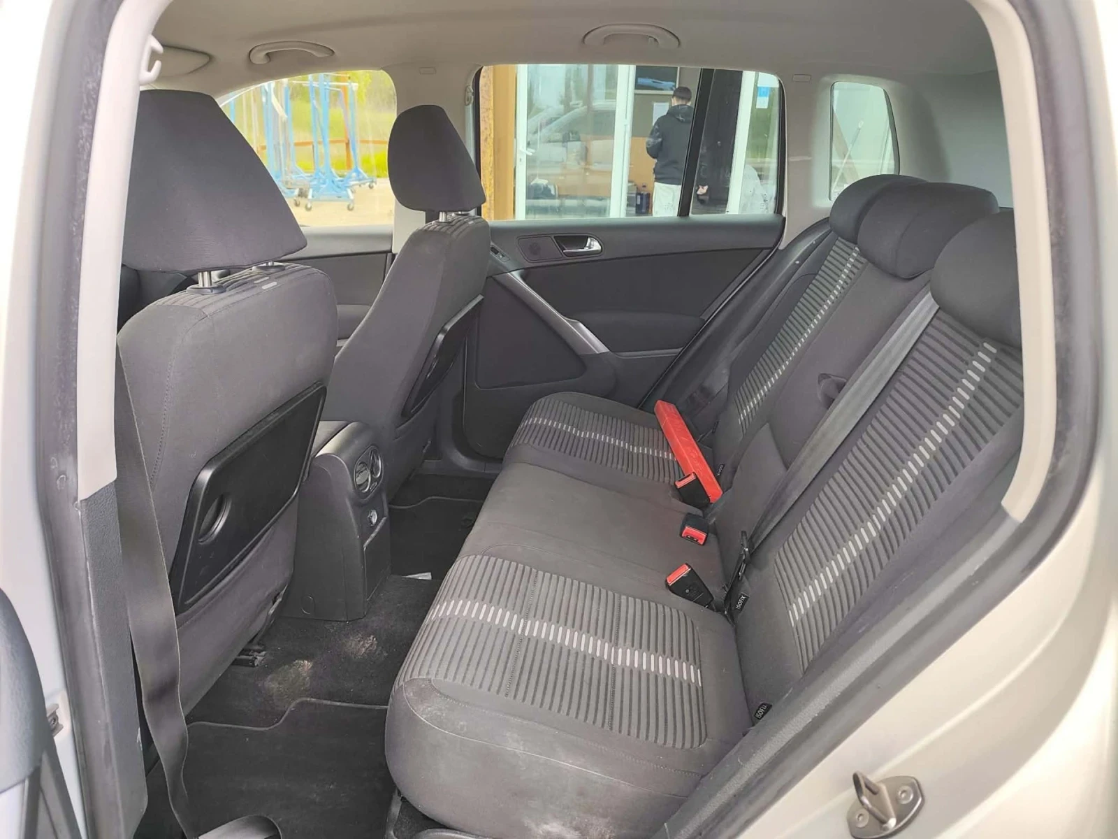 VW Tiguan Автоматик 4х4, снимка 10 - Автомобили и джипове - 54398919