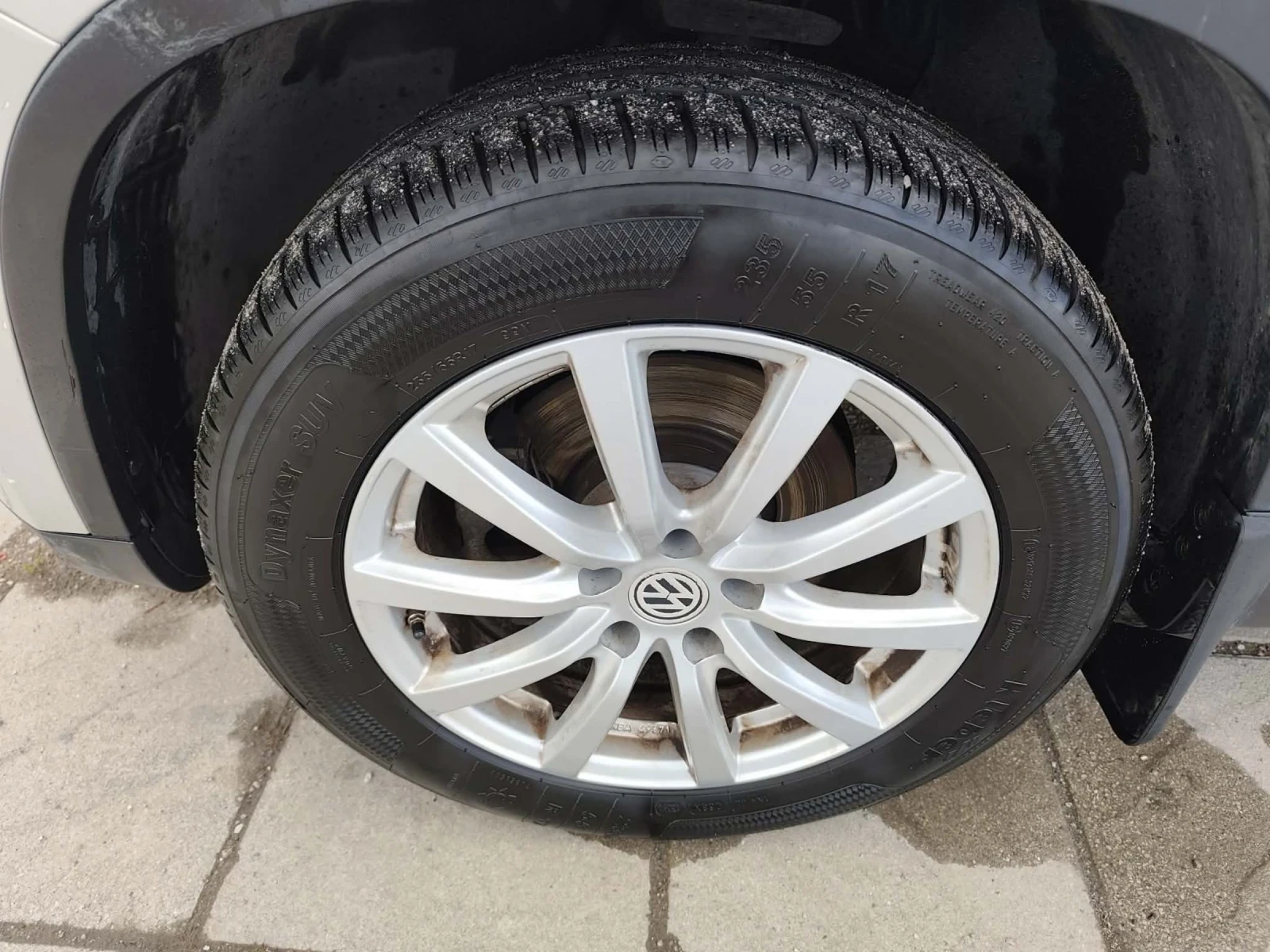 VW Tiguan Автоматик 4х4, снимка 13 - Автомобили и джипове - 54398919