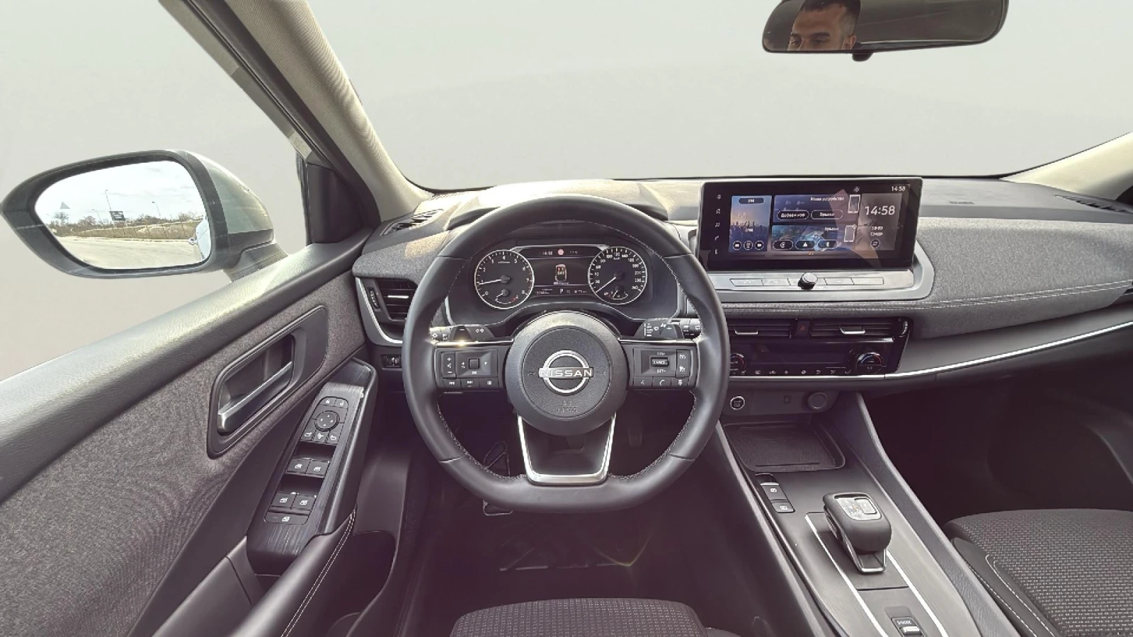 Nissan Qashqai 1.3, снимка 12 - Автомобили и джипове - 54537787