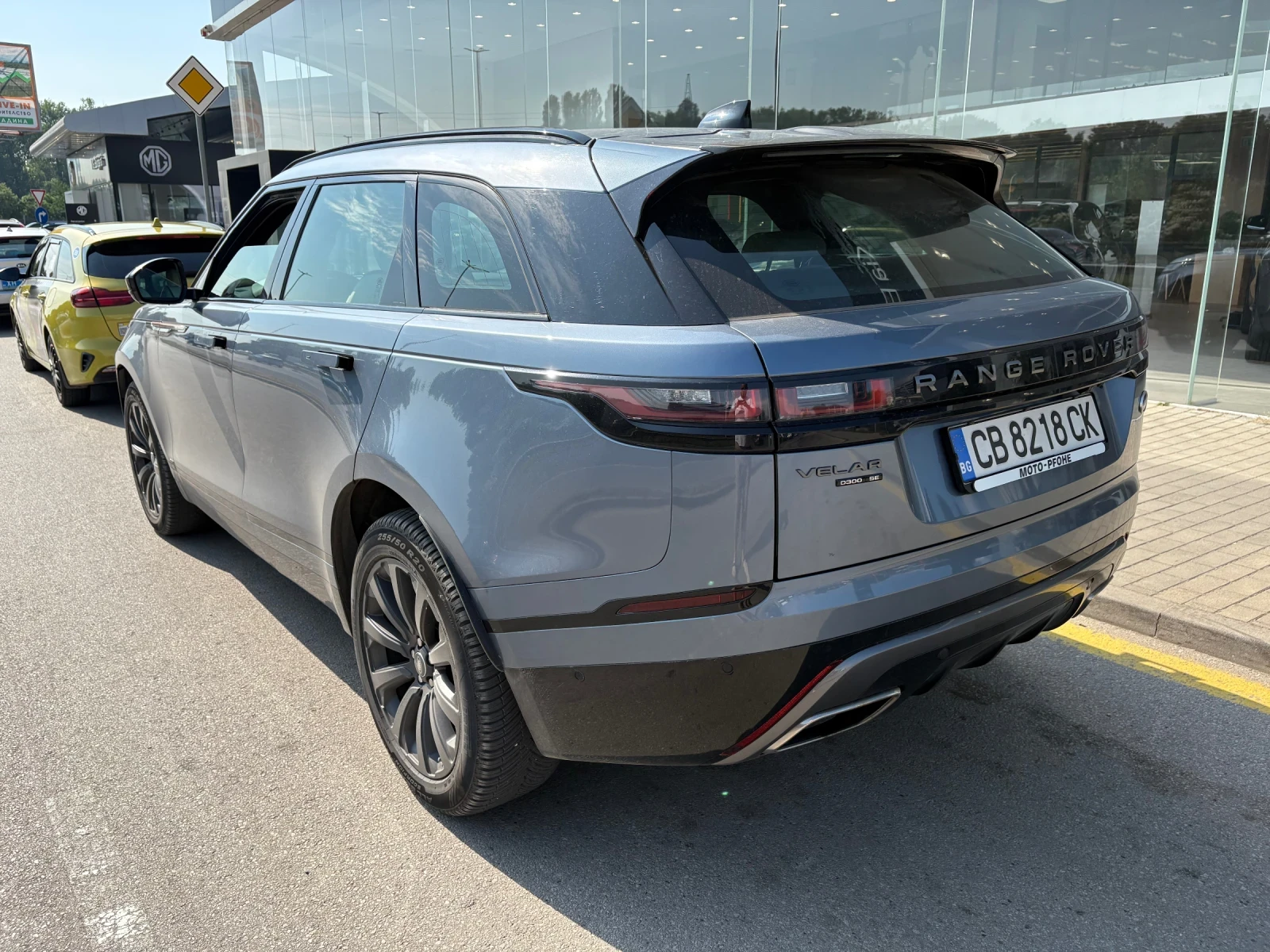 Land Rover Range Rover Velar, снимка 3 - Автомобили и джипове - 55007766