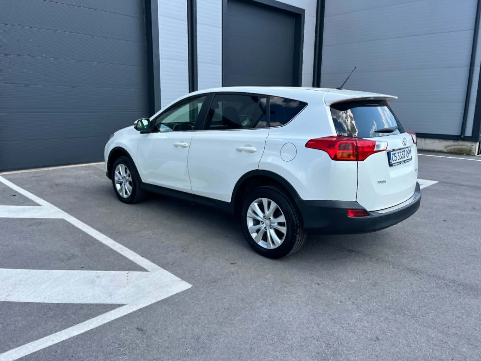 Toyota Rav4 2.2 D-CAT/4X4, снимка 8 - Автомобили и джипове - 55590547
