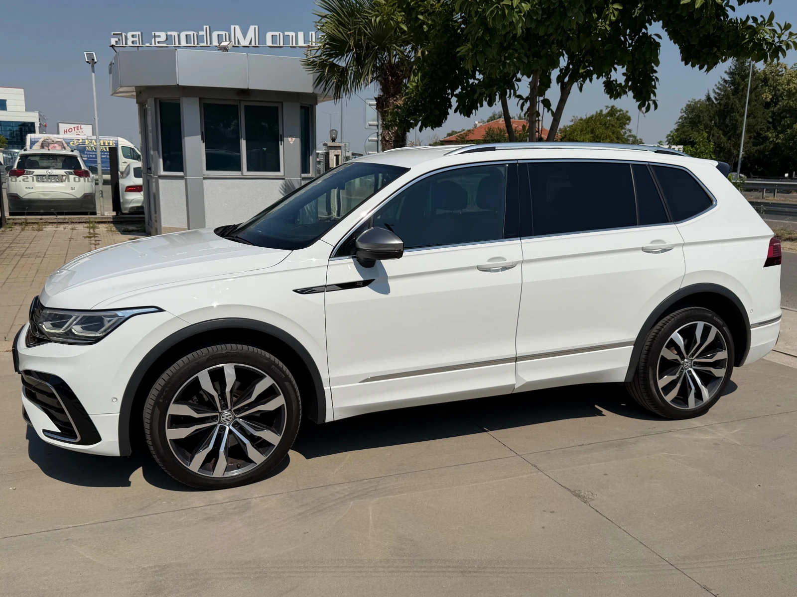 VW Tiguan ALLSPACE-2.0TDI, 200ps, 4-MOTION, R LINE, HEAD-UP,, снимка 7 - Автомобили и джипове - 55707980
