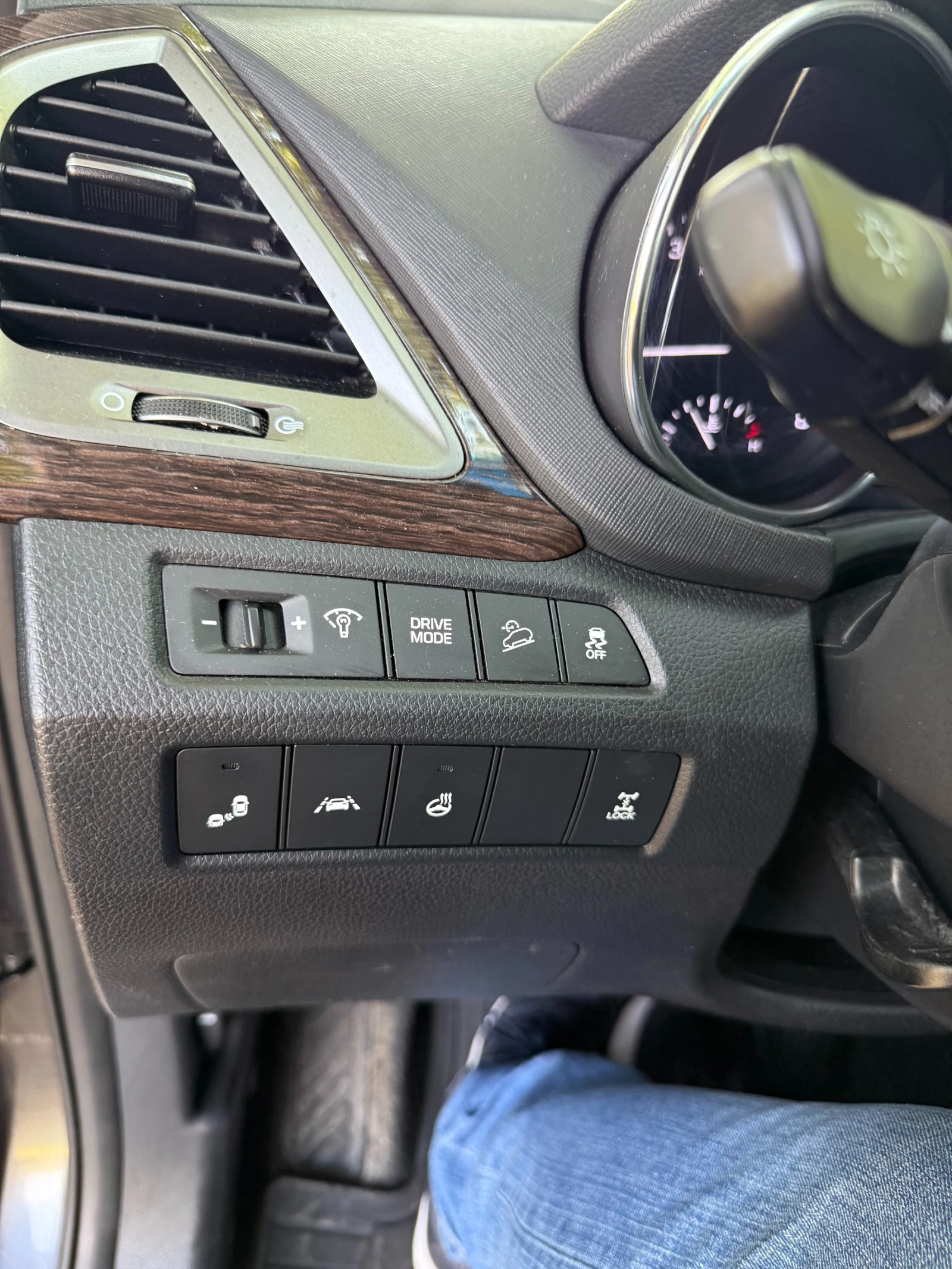 Hyundai Santa fe 2.0 Т, снимка 15 - Автомобили и джипове - 55711647