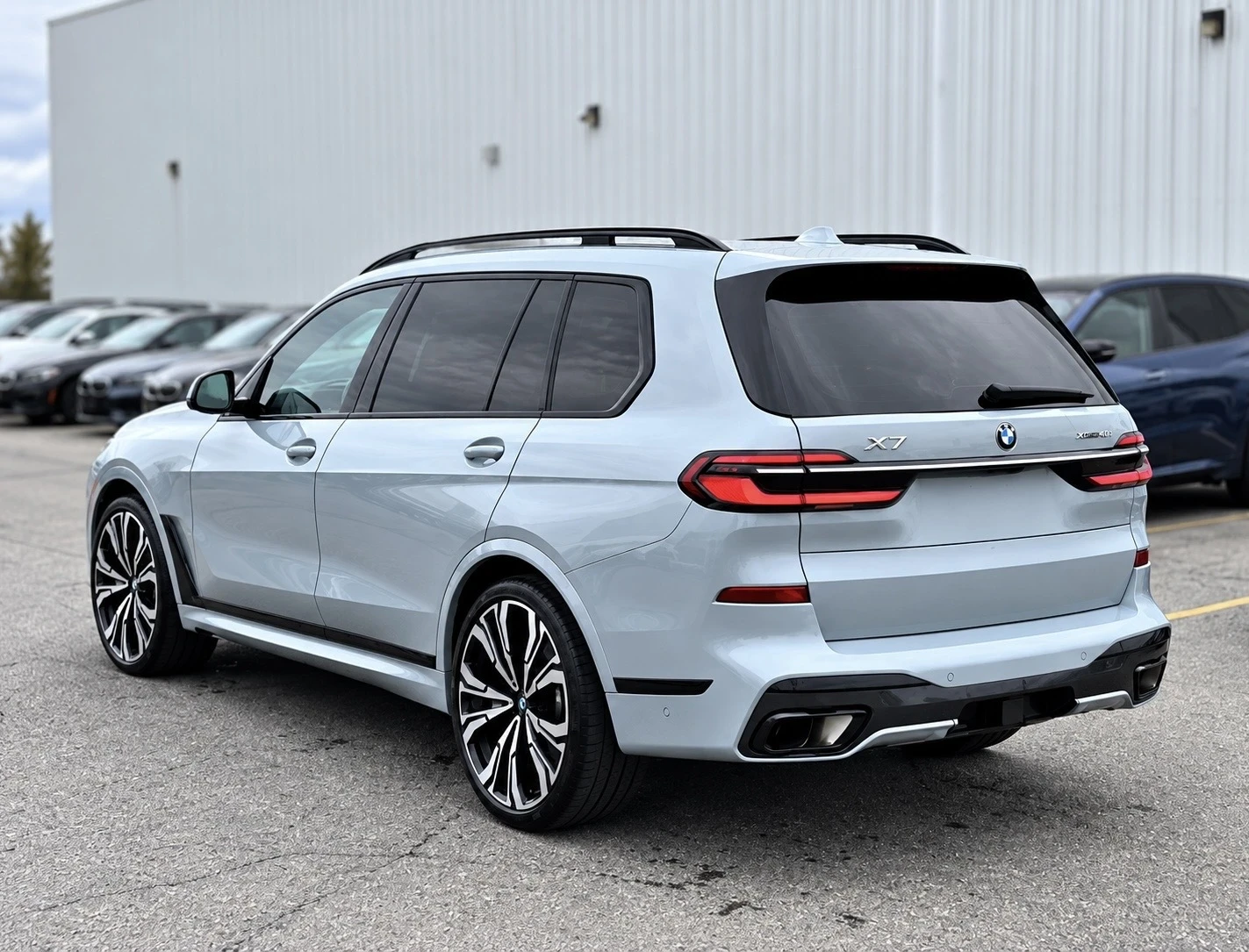 BMW X7 xDrive40i M-Sport Facelift | Mobile.bg � ����������� 5