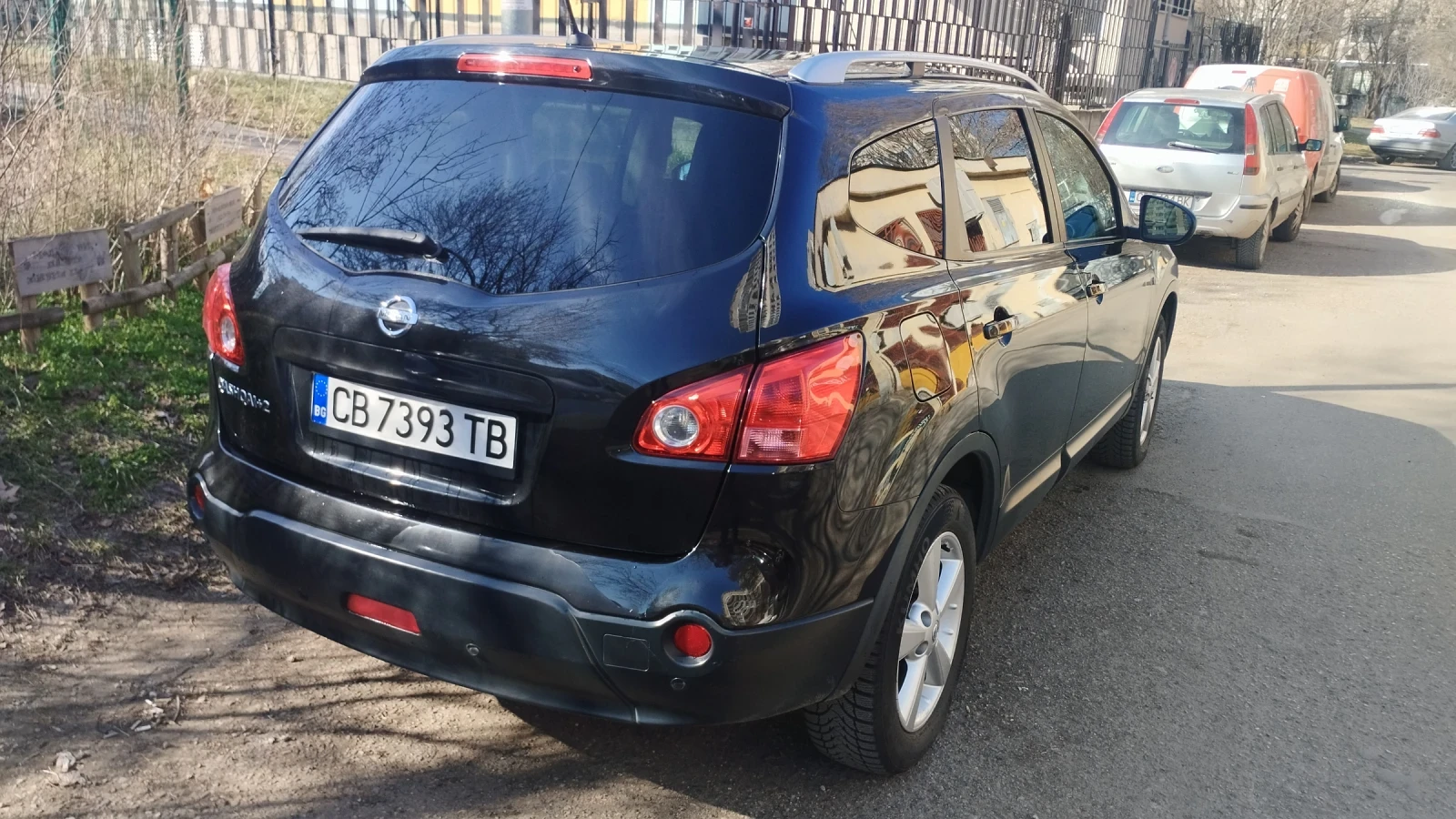 Nissan Qashqai 1.6, снимка 6 - Автомобили и джипове - 56646036