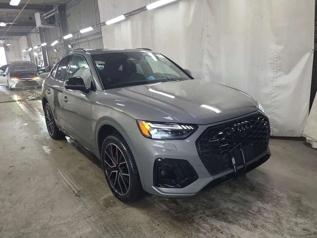Audi Q5, снимка 4 - Автомобили и джипове - 56689275