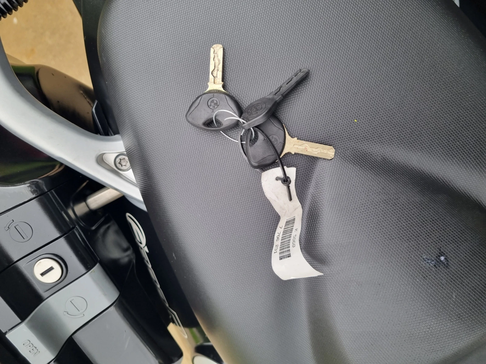 BMW F 2011 800i | Mobile.bg   11