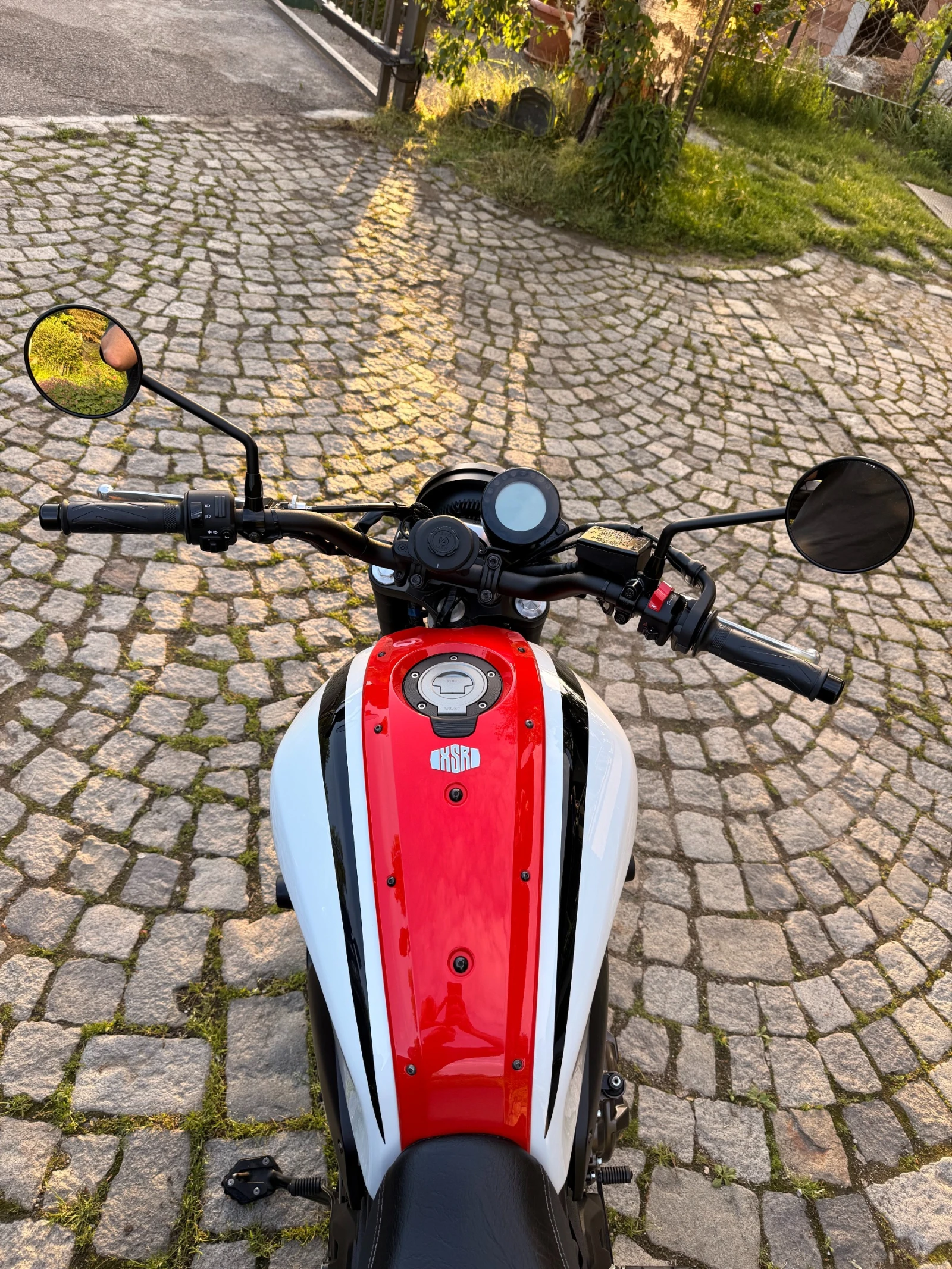 Yamaha XSR700, снимка 15 - Мотоциклети и мототехника - 54672018