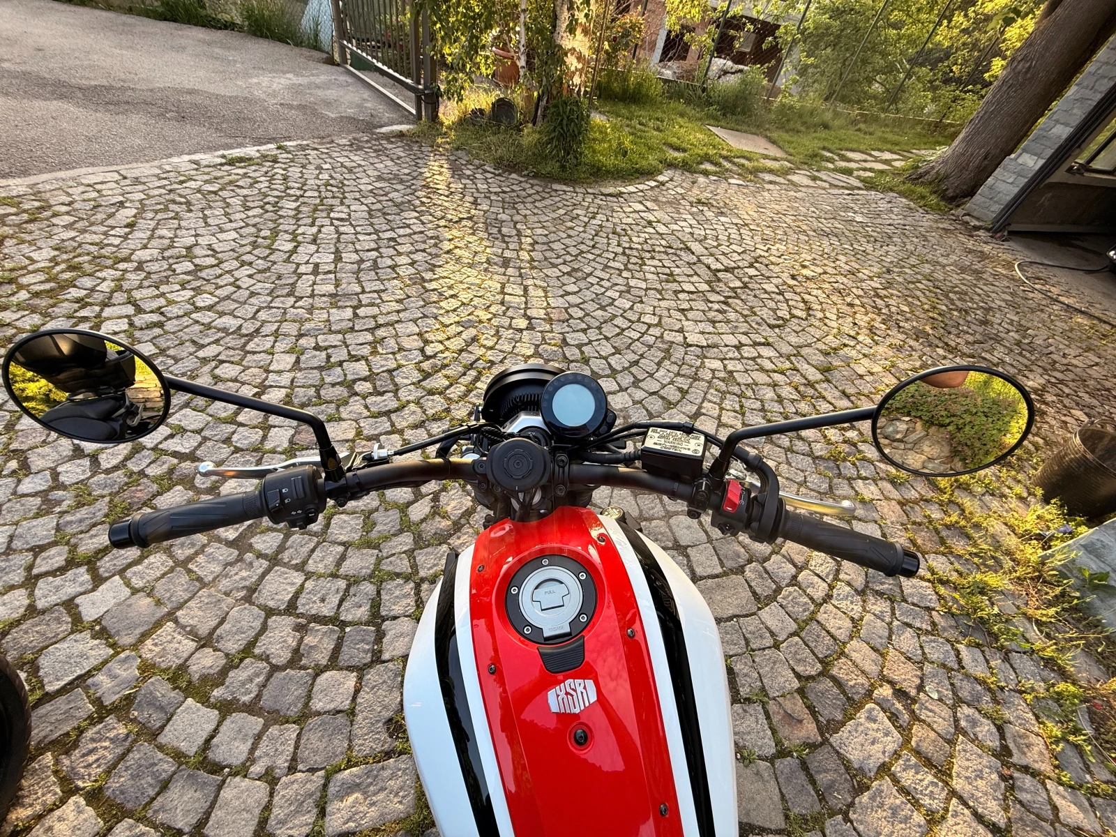 Yamaha XSR700, снимка 8 - Мотоциклети и мототехника - 54672018