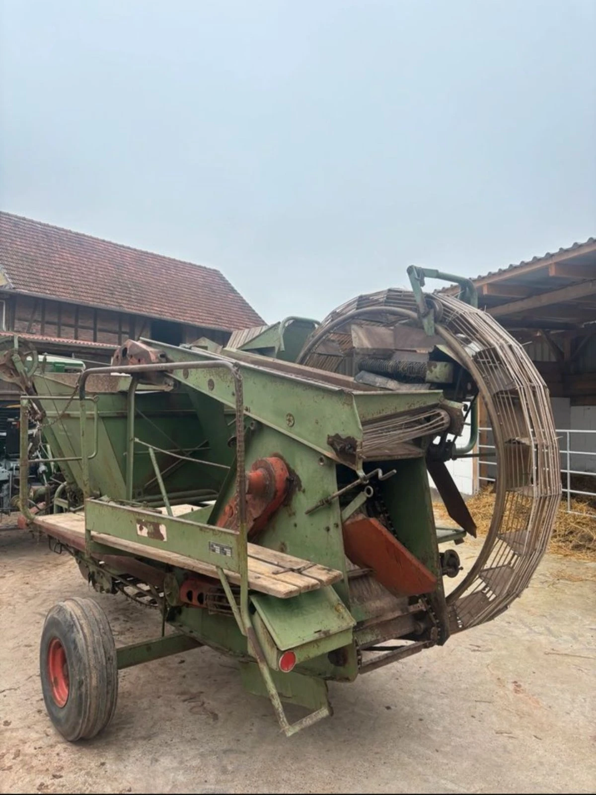 Специализирани машини Машини за зеленчуци Kартофокомбайн HASSIA KRB - изображение 2