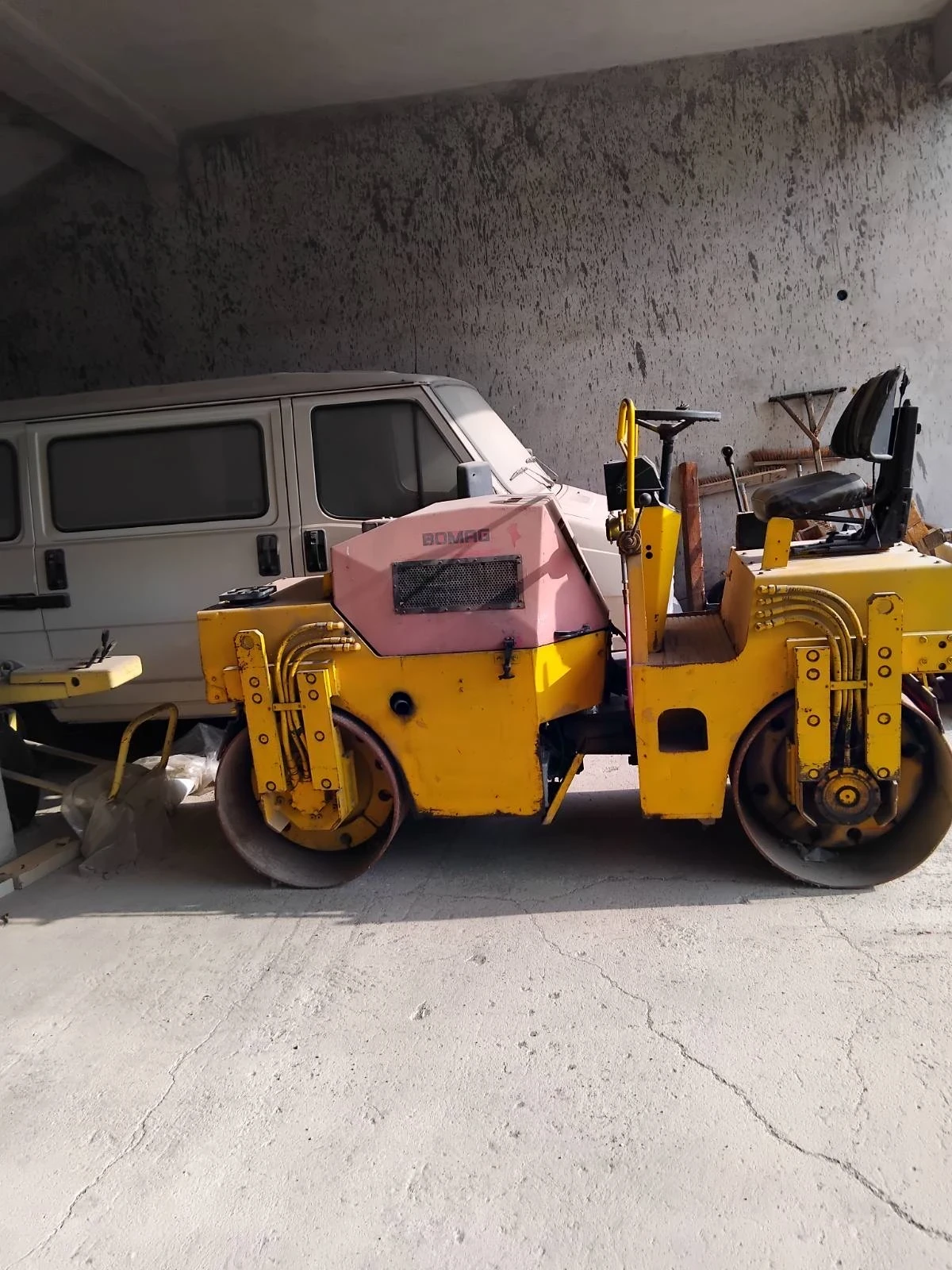 Валяк BOMAG, снимка 3 - Индустриална техника - 53945105