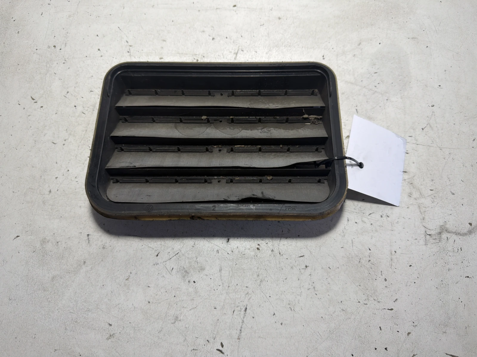 въздуховод клапа купе дясна хечбек 7PP819181A Skoda Octavia