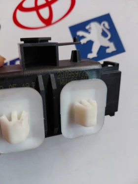 2Q0959772 Модул за управление на отопляеми седалки от VW T-Csoss  2Q0959772, снимка 3 - Части - 53526304