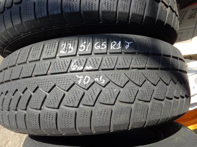 Гуми Зимни 235/65R17, снимка 5 - Гуми и джанти - 12593217