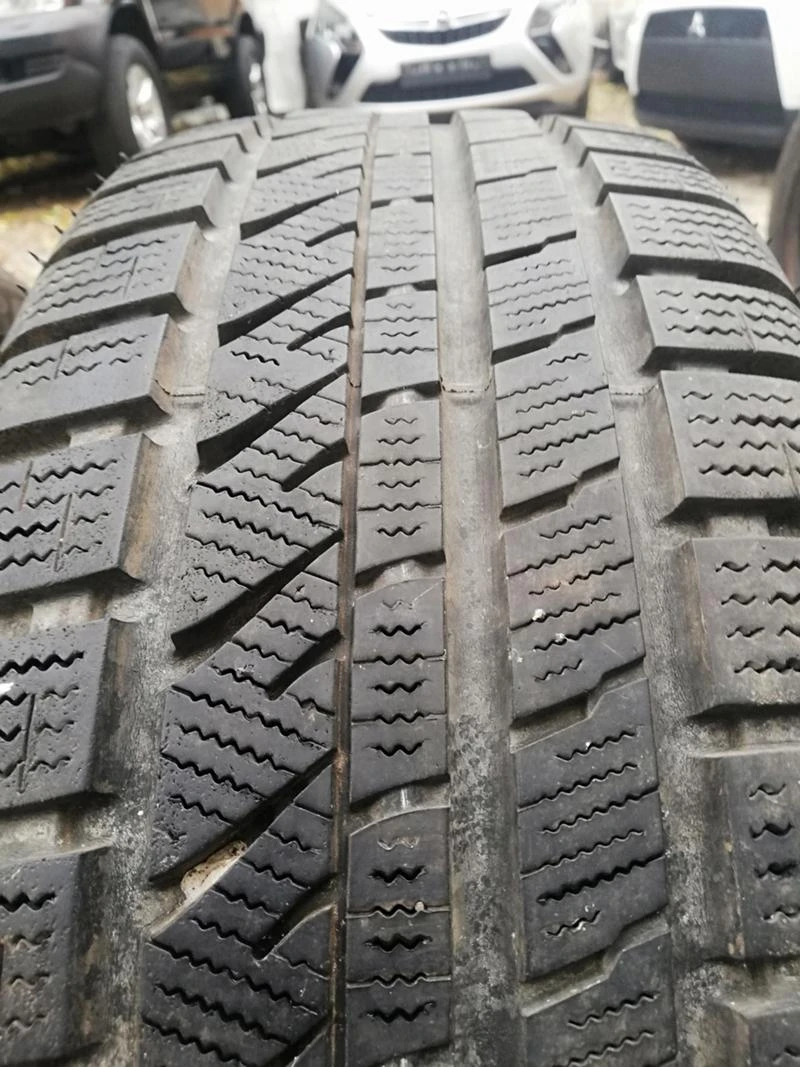 Гуми Зимни 205/55R16, снимка 2 - Гуми и джанти - 26968977