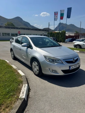 Opel Astra 1.7 CDTI, снимка 1