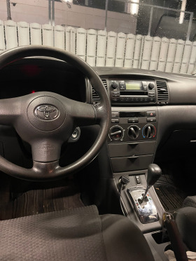 Toyota Corolla, снимка 16 - Автомобили и джипове - 45494857