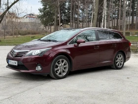 Toyota Avensis 2.0 D-4D Facelift Всички екстри, снимка 2