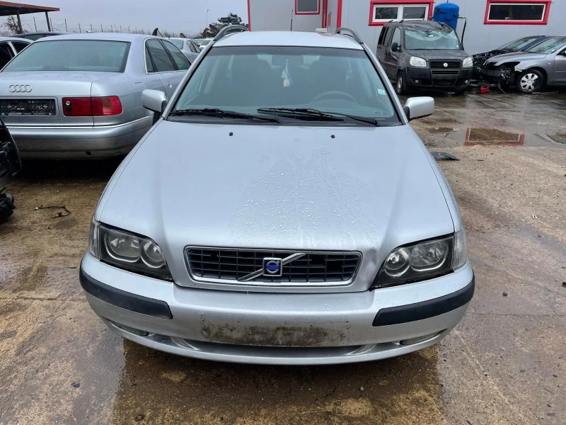 Volvo V40 1.9, снимка 1 - Автомобили и джипове - 39264535