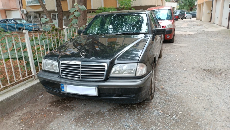 Mercedes-Benz C 220 CDI, снимка 2 - Автомобили и джипове - 47075526