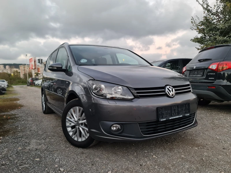 VW Touran КАТО ЧИСТО НОВА, снимка 3 - Автомобили и джипове - 47413738