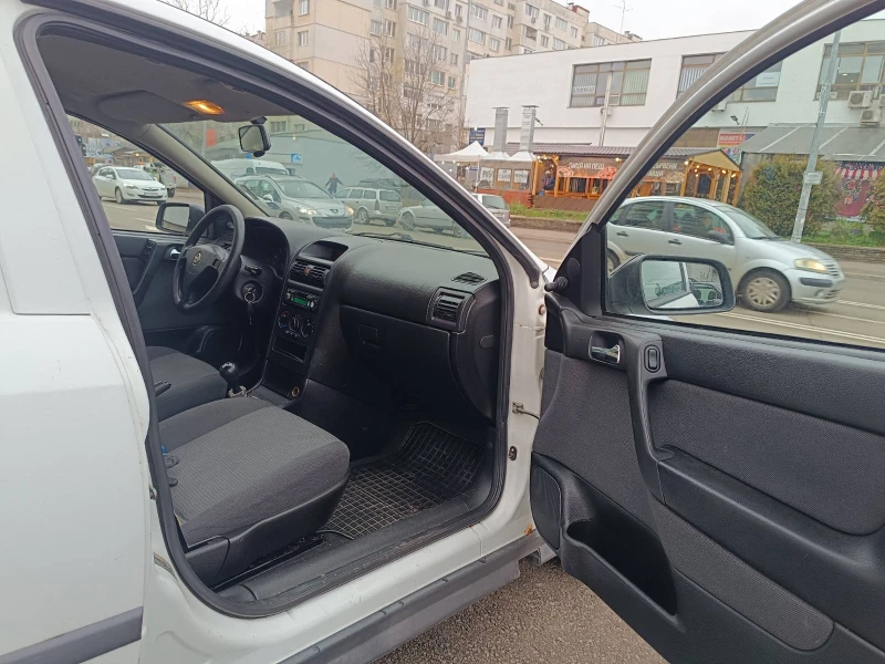 Opel Astra, снимка 10 - Автомобили и джипове - 48233955