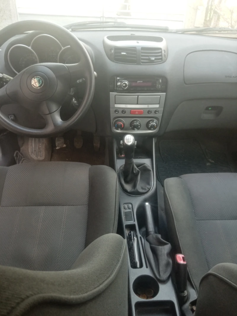 Alfa Romeo 147 1, 6, снимка 6 - Автомобили и джипове - 48370974