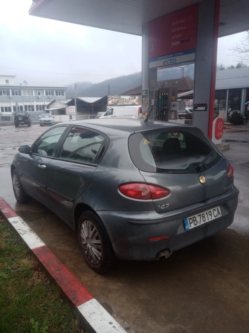 Alfa Romeo 147 1, 6, снимка 4 - Автомобили и джипове - 48370974