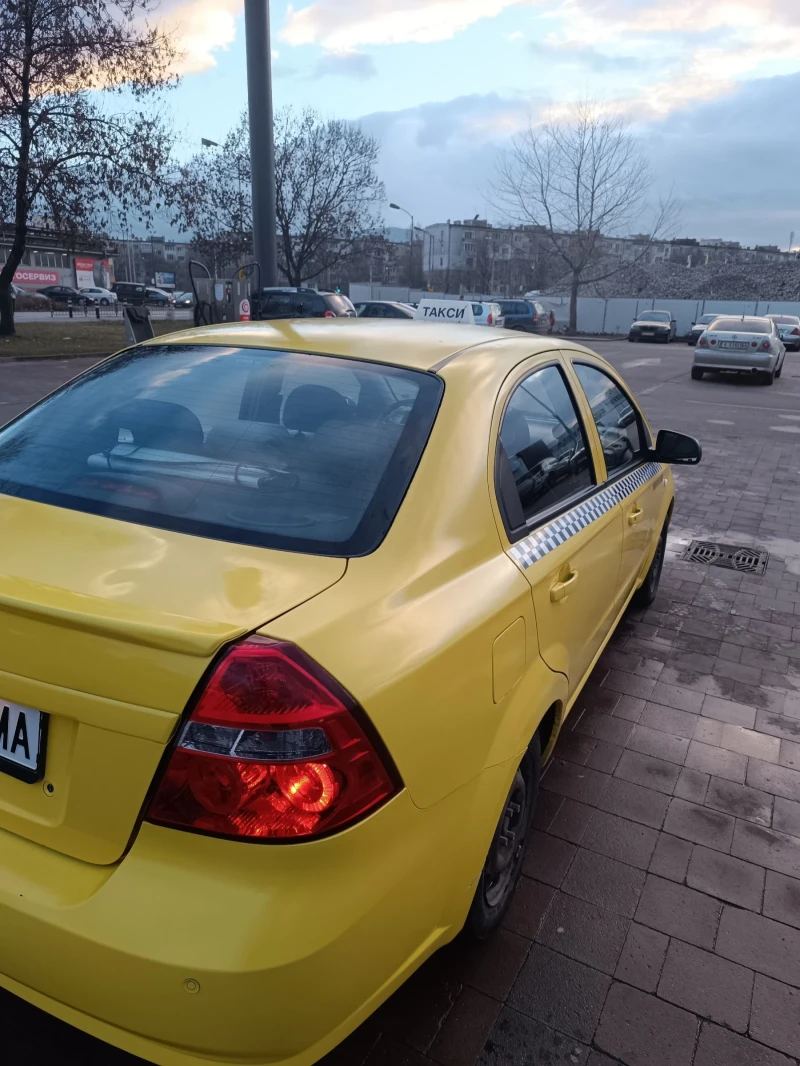 Chevrolet Aveo, снимка 3 - Автомобили и джипове - 49061438